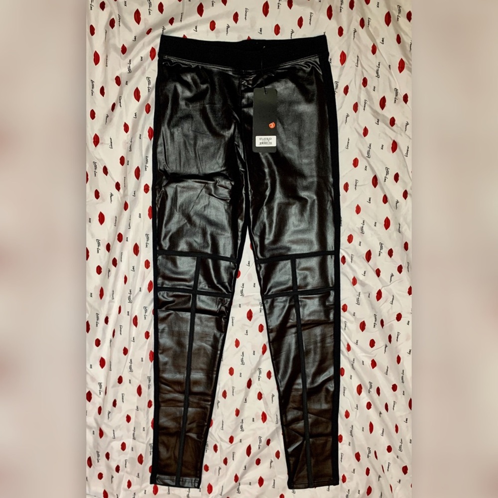 Leather leggings